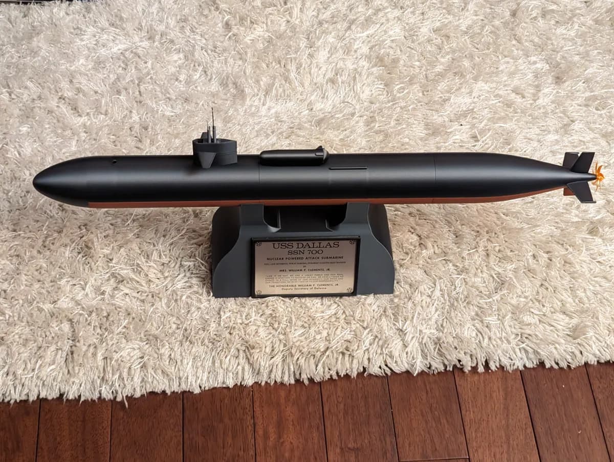 Submarino USS Dallas SSN 700 aproximadamente 76cm de comprimento