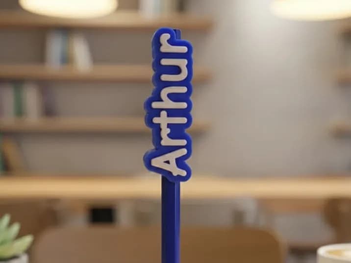 Topo de Lápis Personalizado com Nome