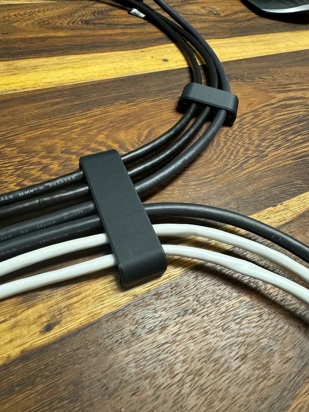 Clean Cable Management Organizer Clip