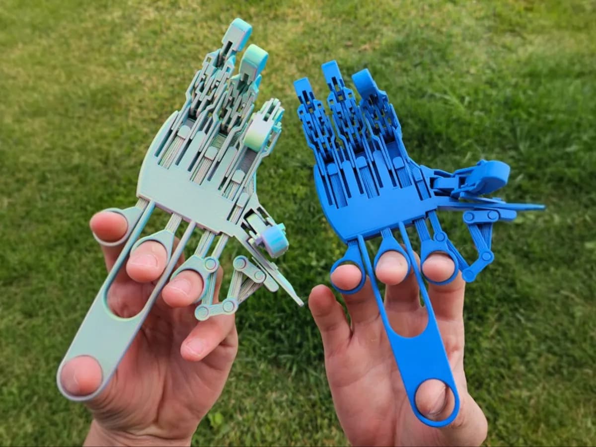 Overengineered Mechanical Hand V3